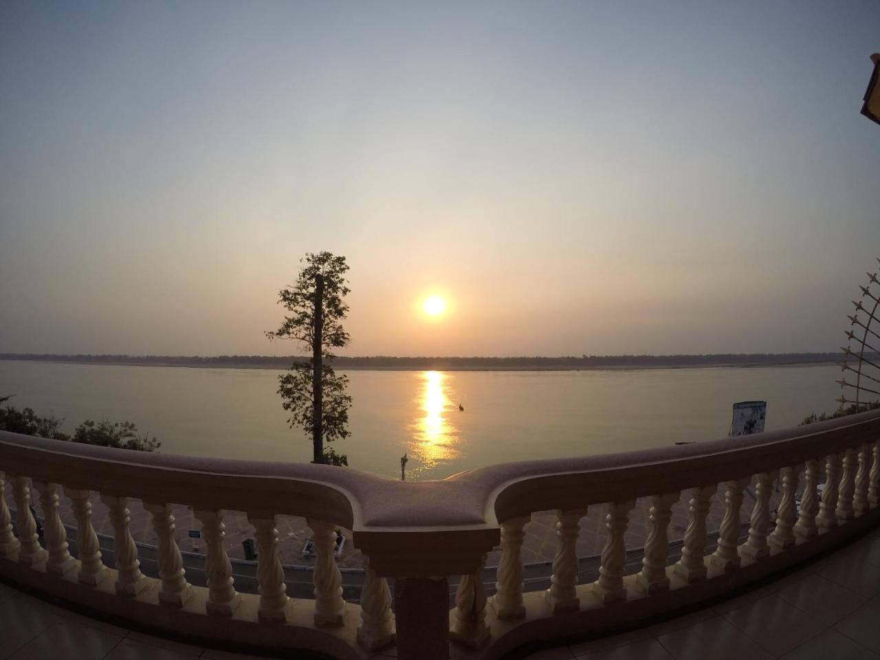 Hengheng II Guest House Кратьє Екстер'єр фото