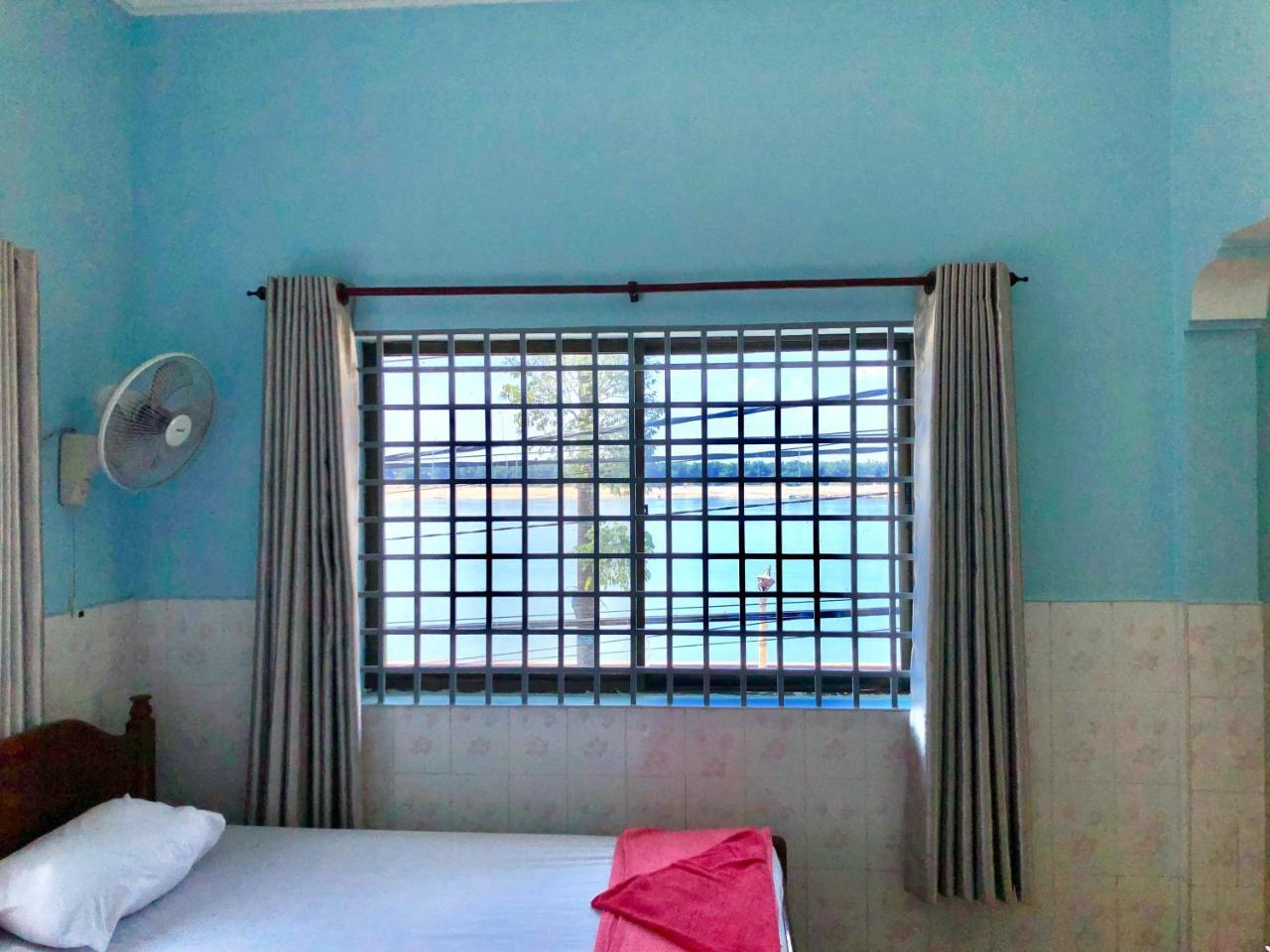 Hengheng II Guest House Кратьє Екстер'єр фото