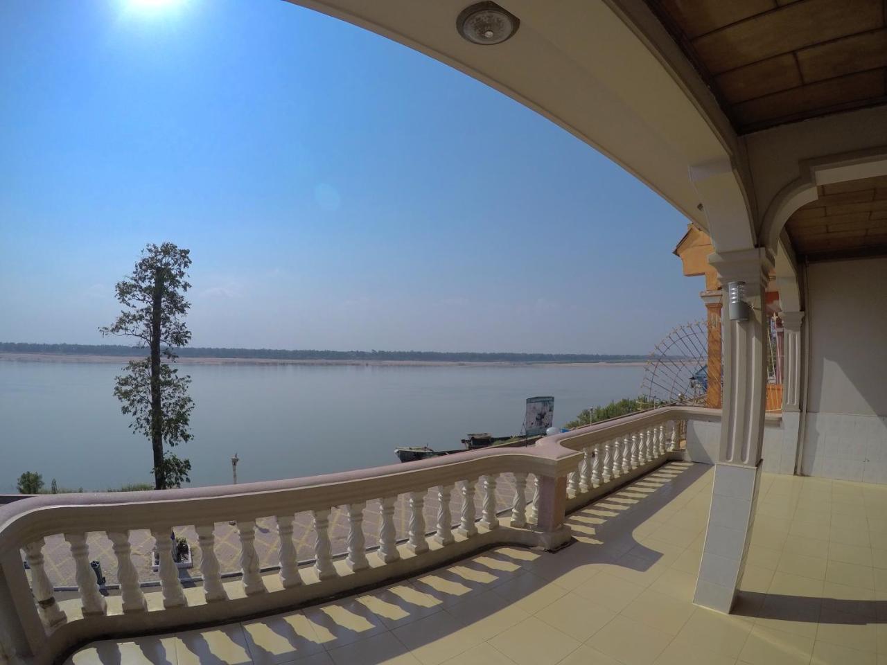 Hengheng II Guest House Кратьє Екстер'єр фото